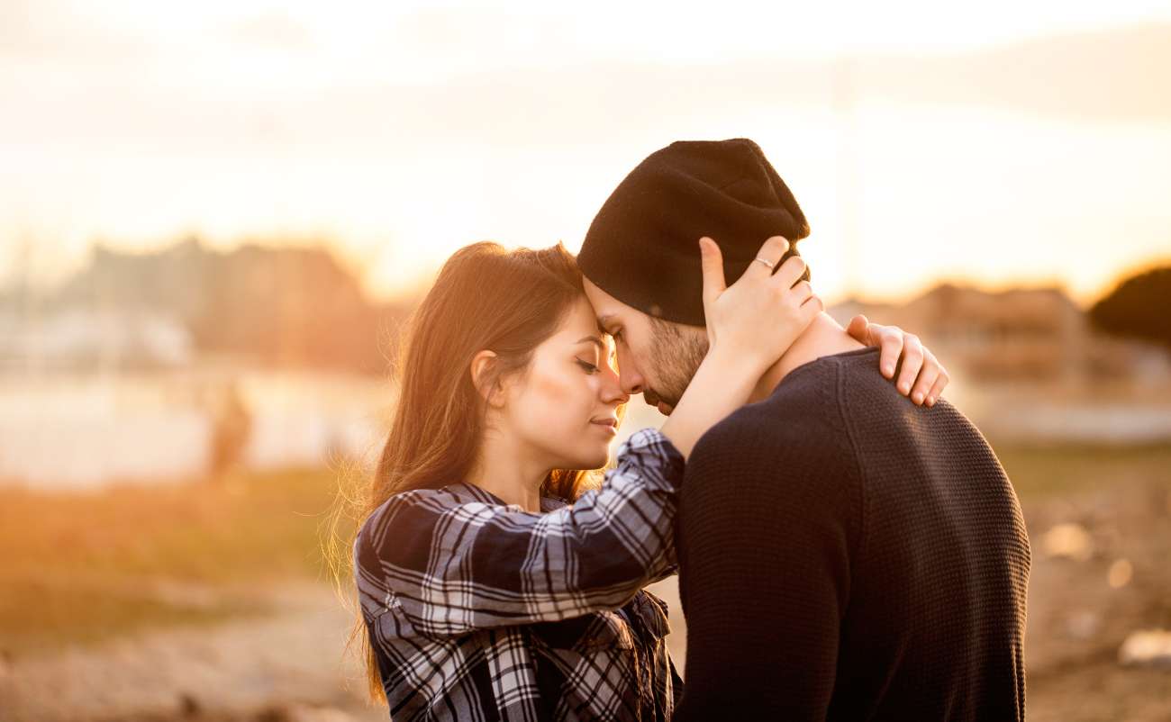 couple going for morning walk to build a healthy relationship