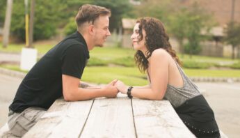 couple spend time in the park to build a healthy relationship